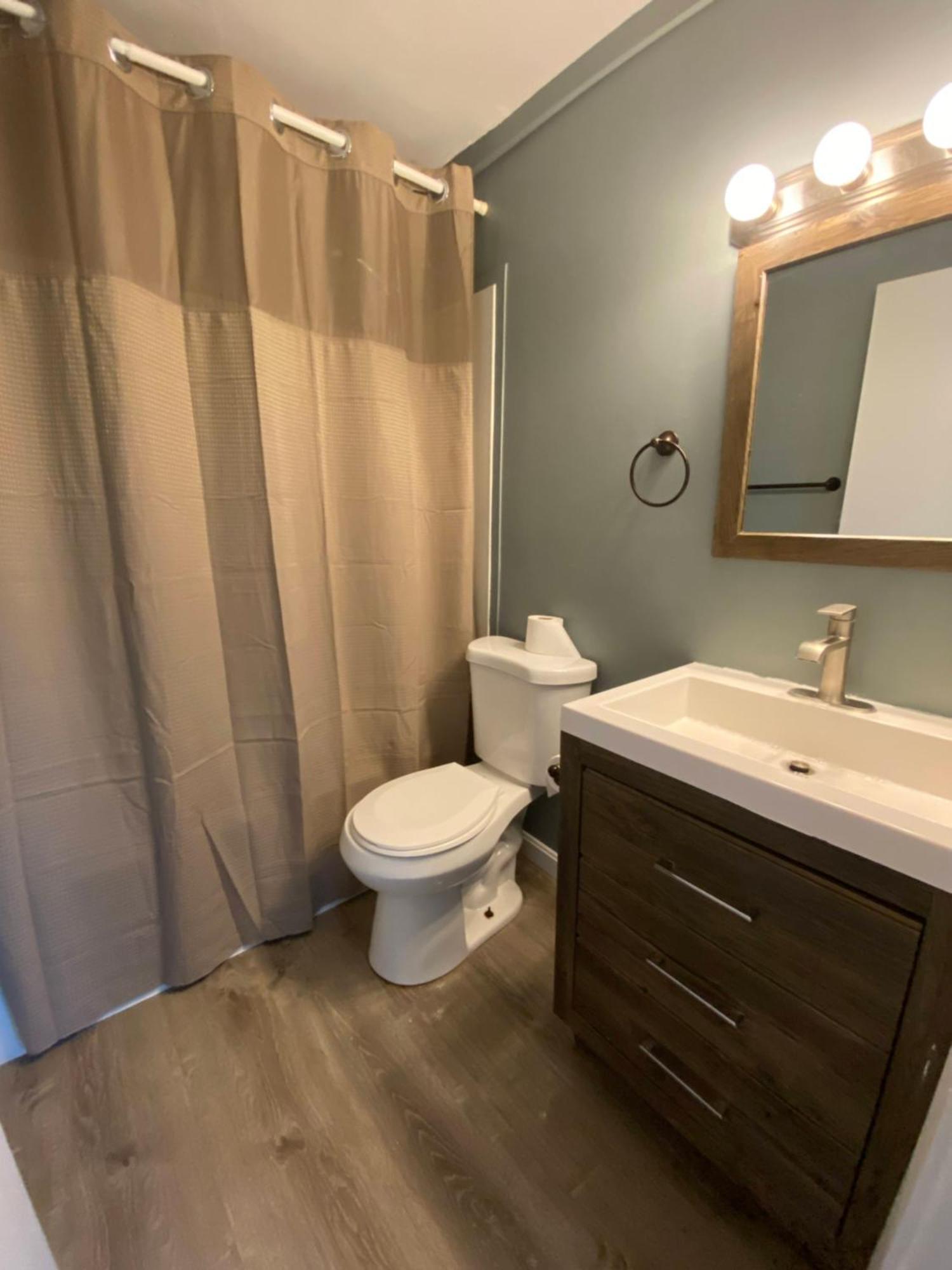 23 B St Apartments Хамптън Екстериор снимка