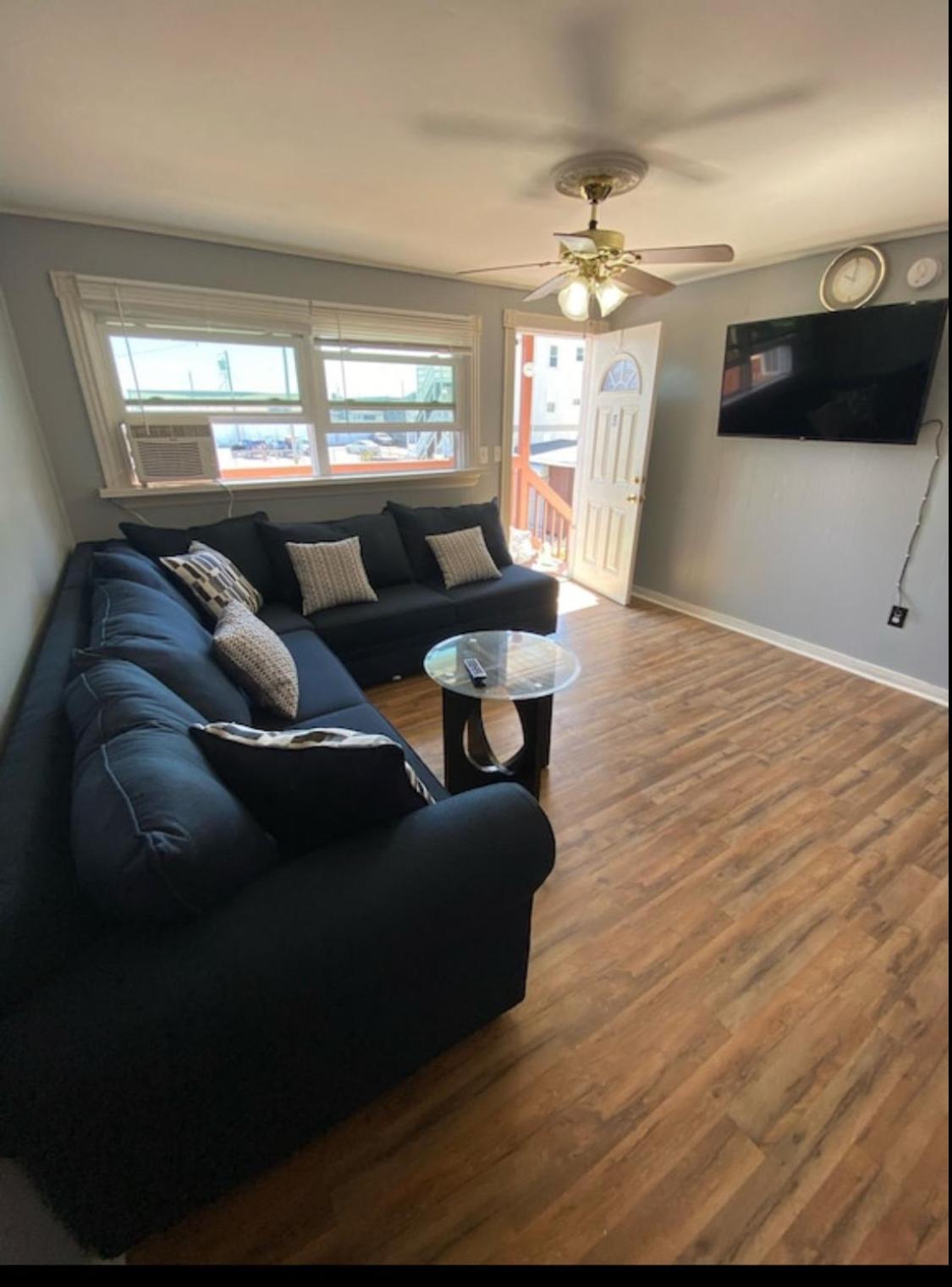 23 B St Apartments Хамптън Екстериор снимка